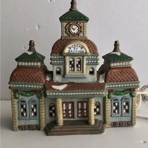 Dickens Keepsake St. Station Porcelain Lighted House 1993 Hand Painted In Boxps2